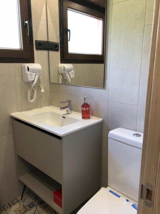 Apartamentos Deluxe Con Jacuzzi O Chimenea Love For Two Collado Mediano Buitenkant foto