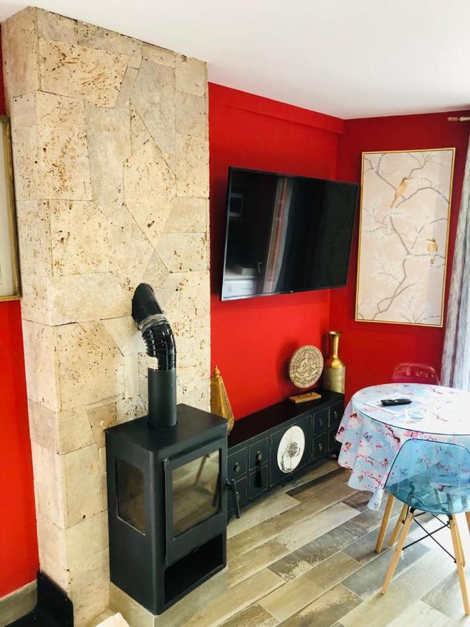 Apartamentos Deluxe Con Jacuzzi O Chimenea Love For Two Collado Mediano Buitenkant foto